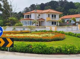Villa Familia Dehoux, hotel in Camacha