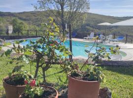 Casa Vacanze Rovere: Pianelleto'da bir otoparklı otel