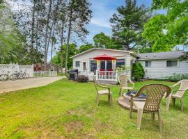 Boyne City Retreat Near Beaches & Mtn Resort!, khách sạn ở Boyne City