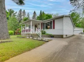 Boyne City Retreat Near Beaches and Mtn Resort!