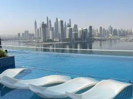 5 Star One bedroom - Seven Hotel & Apartment - West beach at The Palm Jumeirah-With Privet beach