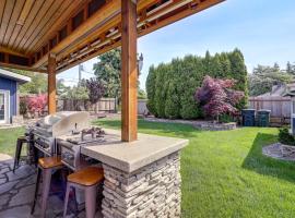 Bellingham Vacation Rental with Private Deck, hotel in Bellingham