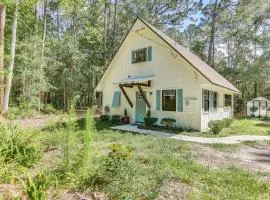 Rural Retreat! Florida Cottage with Screened Patio