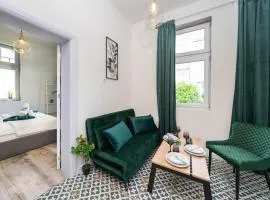 Apartment in the Heart of the Top Center