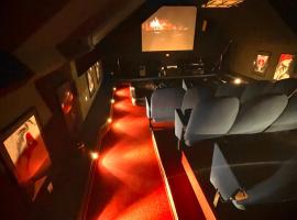 Lorges에 위치한 호텔 Love room 7 ème art