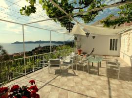 Apartments Cervelin, hotel u gradu Lopud Island