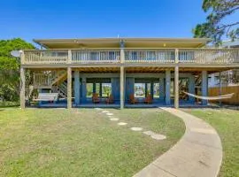 Waterfront Cedar Key Duplex Home Grill and Dock!