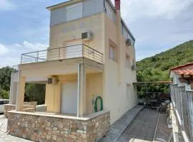 Mountain & Sea View VILA
