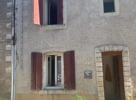 jolie maison dans petit village