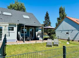 Ferienhaus Usedom Familie Stopp Haus 24 hundefreundlich eingezäunt, hotel di Lütow