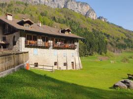 Tirol in Balin - La Stua, hotel v destinaci Fiavè