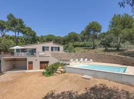 Casa La Vinya con parking y piscina