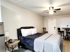 Cozy Studio!, hotel in Lakeland