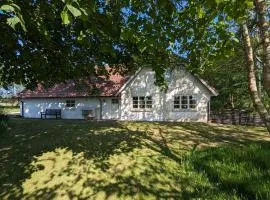 Family-Friendly Coastal Cottage
