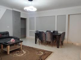 Comfy Apartment In Giza Cairo Family Only, hotel dekat Ahram Canadian University, 6th Of October
