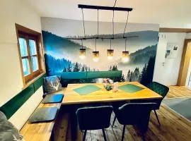 Belisima Apartments I Ferienwohnungen Fischbachau - Breitenstein I Region Schliersee I Historisch & Cozy mit Bergblick I 2 Schlafzimmer I Waschmaschine I Parkplatz I Nähe Supermarkt