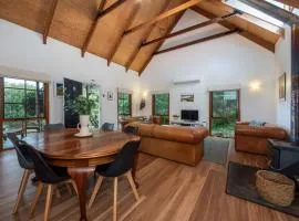 The Loft at Rye by Property Mums