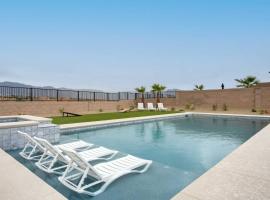 Mesquite Vacation Home with Spacious Pool, atostogų namelis mieste Meskitas