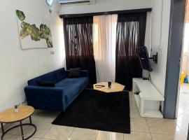 Condos style Apartment, apartman u gradu 'Conakry'