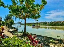 Riverside White House Hotel, hotel near Assembly Hall of the Hainan, Hoi An