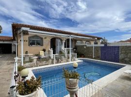 Casa Miami Playa, 3 dormitorios, 6 personas - ES-9-175, hotel in Sant Ferran de Ses Roques