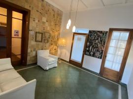 Alojamiento en el centro de Salta - Casaguemessalta, hotel di Salta