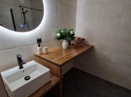 Niinepesa, hotel com estacionamento em Haapsalu