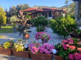 A wooden house in Kardamyla