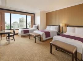 โรงแรมเชอราตัน แกรนด์ สุขุมวิท, เอ ลักซ์ชัวรี่ คอลเล็คชั่น โฮเท็ล กรุงเทพฯ โรงแรมในกรุงเทพมหานคร