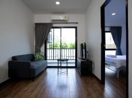 Room 36 service apartment, hotel in Bangkok