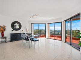 Spacious Modern Apartment with Breathtaking Views, hotell i Terrigal