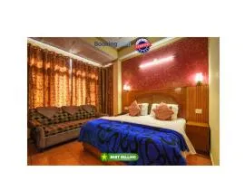 Hotel King Palace - Nature-Valley-Luxury-Room - Prime Location with Parking Facilities