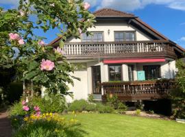 Ferienwohnung AUSZEIT, hotel with parking in Immenhausen