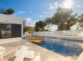 Villa Mirlo Blanco by Abahana Villas