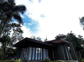 Wyndham Garden Yogyakarta, хотел в Слеман