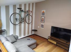Casa Fedra, delizioso loft frontelago, hotel in Toscolano Maderno