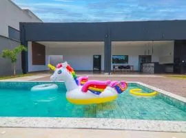 Refúgio Familiar: Piscina Quente, Prainha e Wi-fi