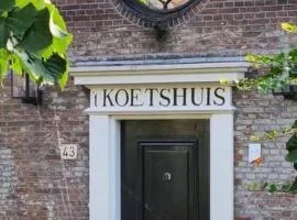 Koetshuis aan het water 3 bedroom villa