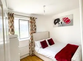Barking Leisure and Contractor Stays