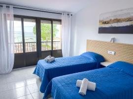 Hostal Tamanaco Illa de Arousa 3000，德島阿羅薩的家庭旅館