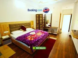 Goroomgo Hotel Saras Manali - Near Hadimba Devi Temple - All Room Attached Balcony with Mountain View - Parking Facilities & Spacious Room