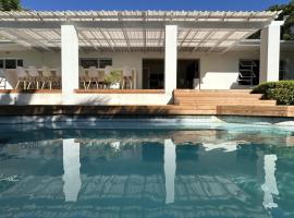theLAB BLUE, Hotel mit Pools in Franschhoek