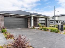 Neat 4 Bedroom in Catherine Fields, cottage in Narellan