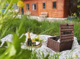 The Gamekeepers Cabin at Glenastar Lodge NewcastleWest Limerick V42NY39, acomoda&ccedil;&atilde;o com cozinha em Newcastle West