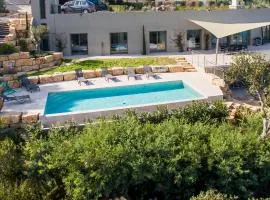 Unique ! Villa plain-pied vue exceptionnelle golfe St Tropez à 200 m de la plage