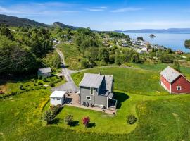 5 Bedroom Lovely Home In Bjoa, luxe hotel in Utbjoa