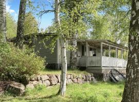 Beautiful Home In Trans With Lake View, hytte i Tranås