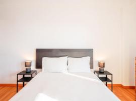 GuestReady - Charming stay with a terrace, hotel u gradu Karkavelos