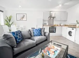 2 Bedroom Deluxe Apartment - Off-Street Parking - WIFI - Netflix - Top Rated - 49C