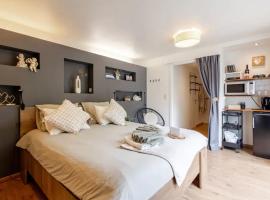 Bed & breakfast Duna met hammam, jacuzzi, sauna, hotel in Koksijde